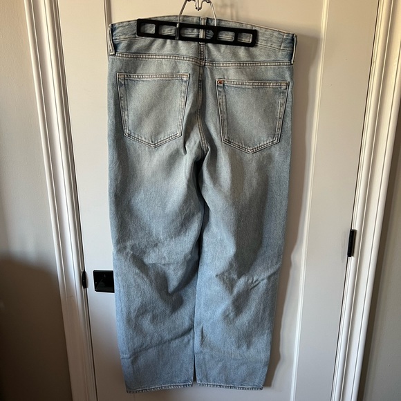 H&M loose fit jeans - Picture 2 of 4